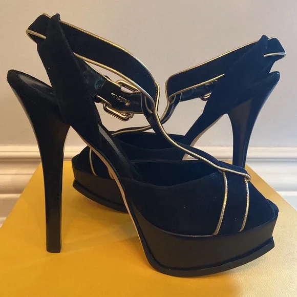 Fendi Size 37.5 - Picture 4 of 11